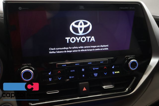 Used 2021 Toyota Highlander Platinum AWD/4WD image 19