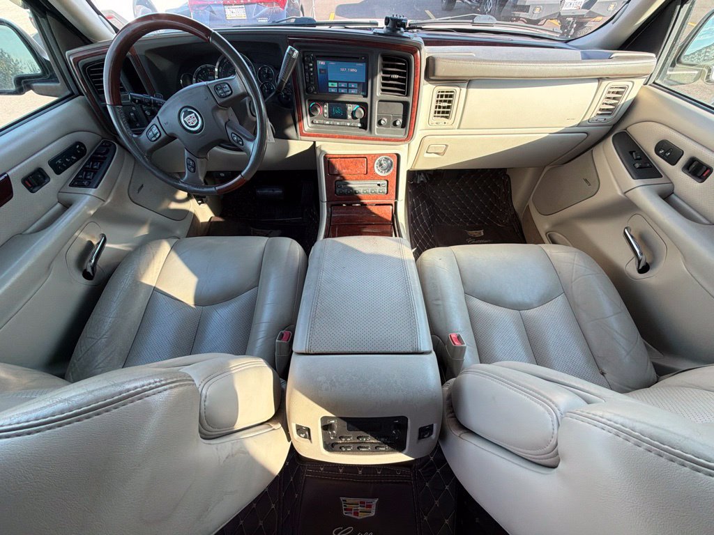Used 2005 Cadillac Escalade AWD image 21