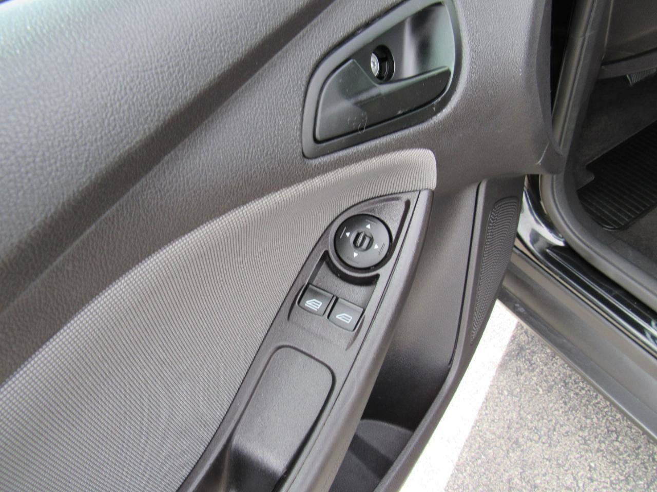 Used 2014 Ford Focus S FWD image 13