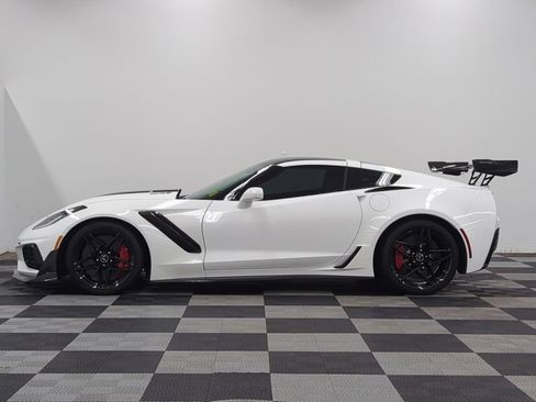 Used 2019 Chevrolet Corvette ZR1 RWD image 4