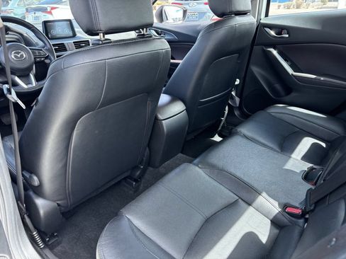 Used 2017 MAZDA MAZDA3 Grand Touring w/ Premium Equipment Package FWD image 15