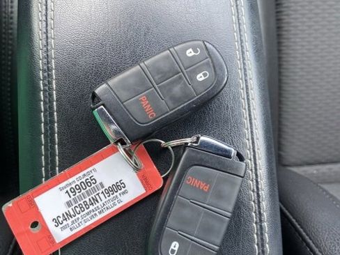 Used 2022 Jeep Compass Altitude image 20