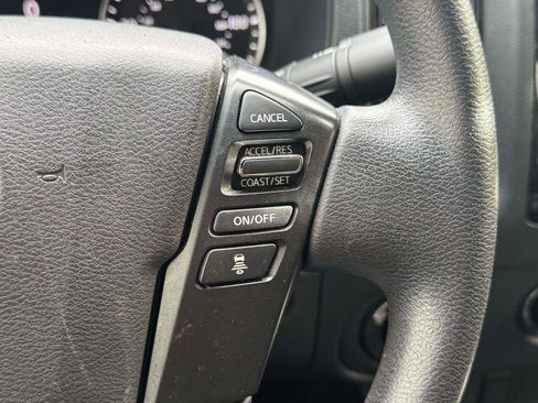 Used 2023 Nissan Frontier SV w/ Midnight Edition Package image 21