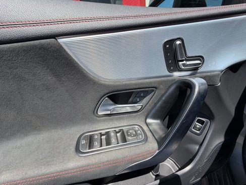 Used 2023 Mercedes-Benz CLA 250 image 13