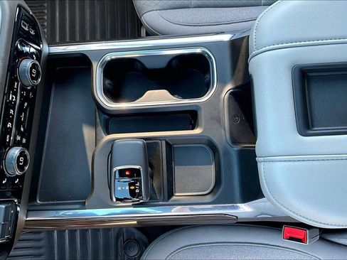 Used 2022 Chevrolet Silverado 1500 LT w/ Texas Edition Plus RWD image 18