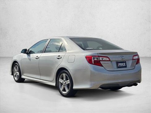 Used 2012 Toyota Camry SE image 6