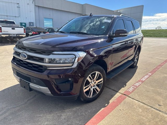 Used 2024 Ford Expedition XLT RWD image 1