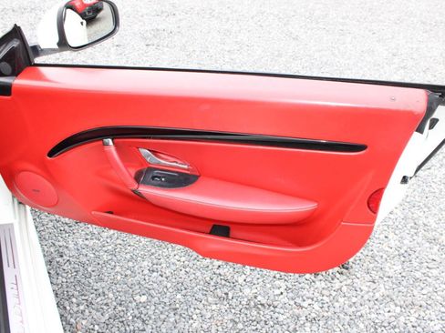 Used 2015 Maserati GranTurismo Sport image 24