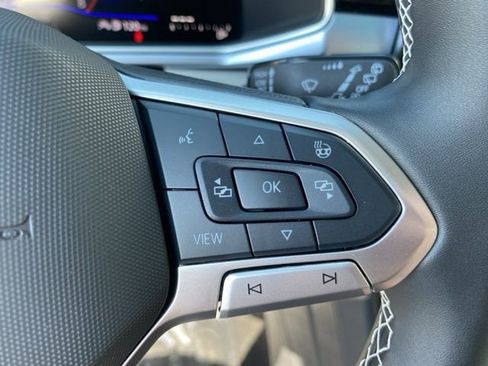 New 2025 Volkswagen Taos SE image 27