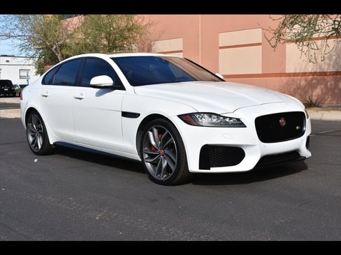 Used 2017 Jaguar XF S image 2