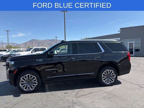 Used 2023 GMC Yukon Denali Ultimate AWD/4WD image 12