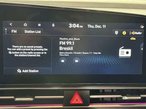 Used 2025 Hyundai Elantra SEL FWD image 16