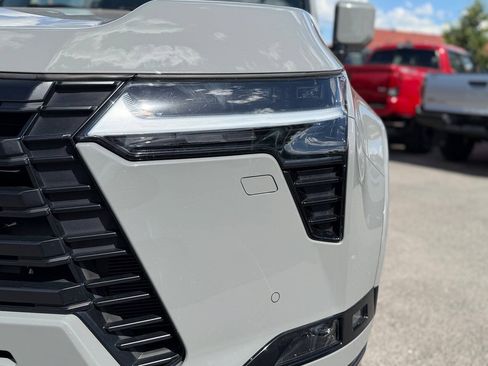 Used 2024 Lexus GX 550 w/ Cold Area Package AWD/4WD image 99