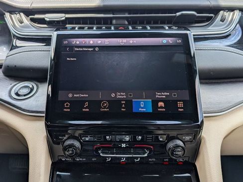 Used 2022 Jeep Grand Cherokee Limited 4xe w/ Luxury Tech Group II AWD/4WD image 28