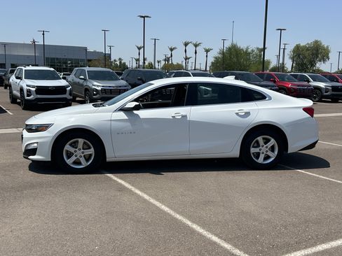 Certified 2024 Chevrolet Malibu LT FWD image 2