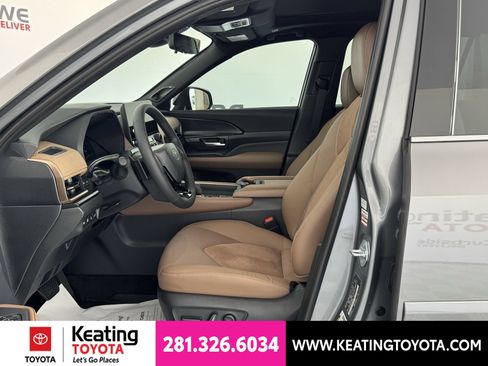 New 2026 Toyota Grand Highlander AWD Hybrid image 5