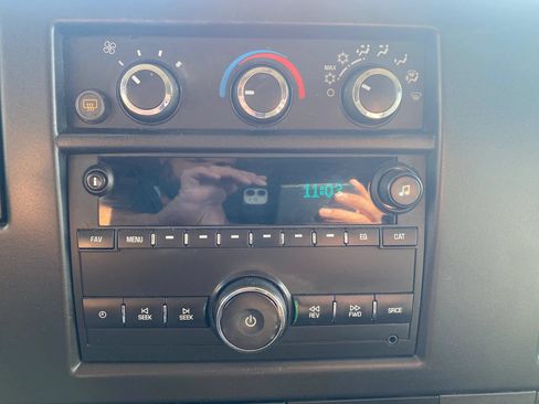 Used 2015 Chevrolet Express 3500 LT w/ LT Preferred Equipment Group RWD image 13