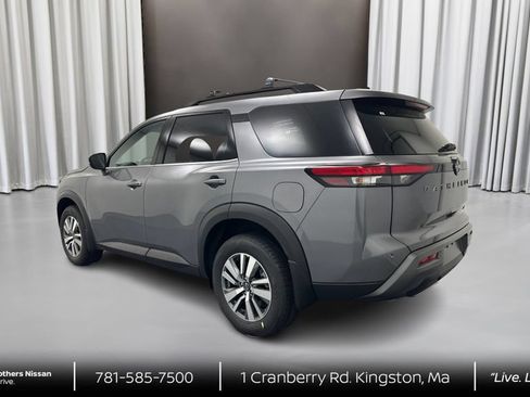 New 2026 Nissan Pathfinder SL AWD/4WD image 6