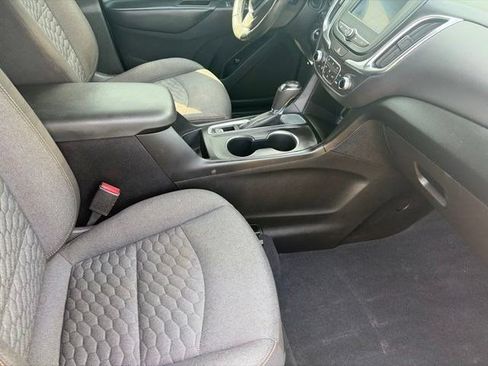 Used 2021 Chevrolet Equinox LT FWD image 40