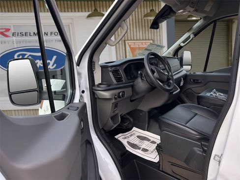 New 2025 Ford Transit 250 148 Medium Roof image 31