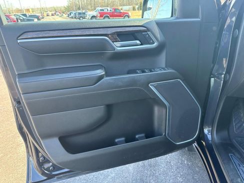 Used 2022 GMC Sierra 1500 Elevation image 24