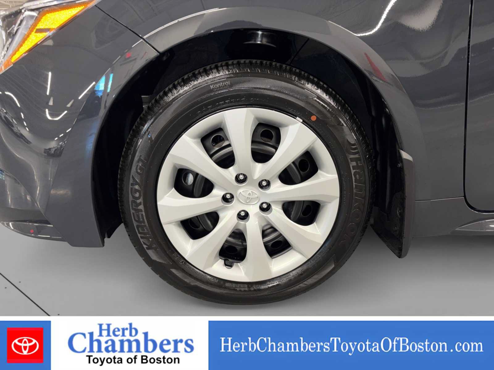 Used 2026 Toyota Corolla LE FWD image 8