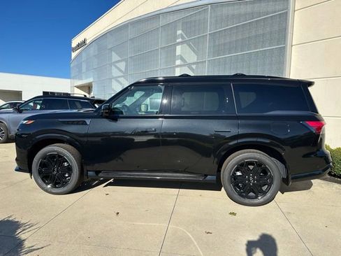 New 2026 INFINITI QX80 4WD w/ Sport Exterior Package image 4