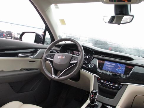 Used 2021 Cadillac XT6 Premium Luxury image 27