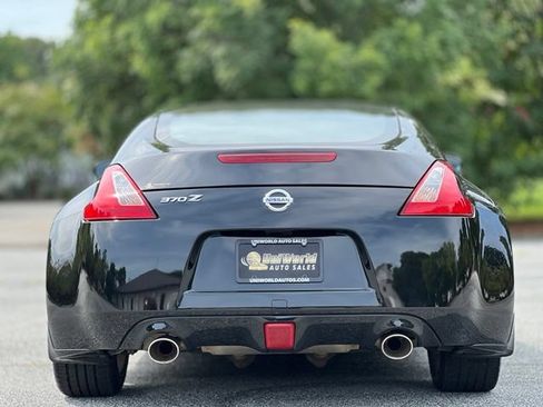 Used 2015 Nissan 370Z Coupe RWD image 6
