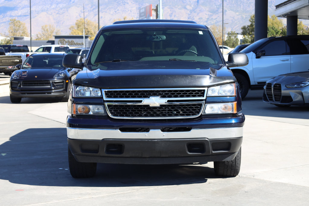 Used 2006 Chevrolet Silverado 1500 LT w/ Light Duty Power Package AWD/4WD image 9