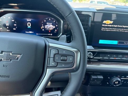 New 2026 Chevrolet Silverado 1500 RST w/ Redline Edition AWD/4WD image 15