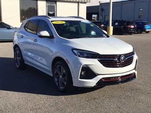 Used 2020 Buick Encore GX Essence w/ Experience Buick Package image 3