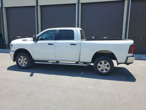 Used 2026 RAM 2500 Big Horn AWD/4WD image 3