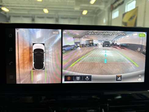 New 2026 Nissan Pathfinder Platinum AWD/4WD image 7