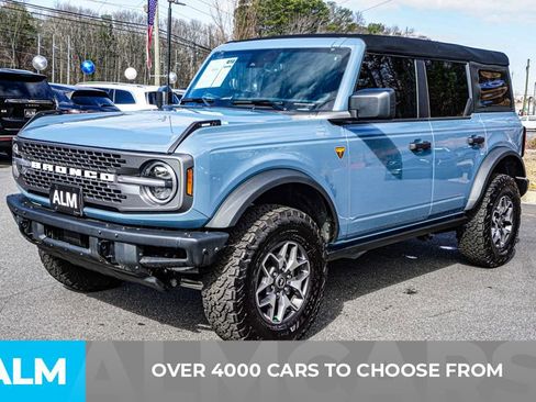 Used 2024 Ford Bronco Badlands image 3