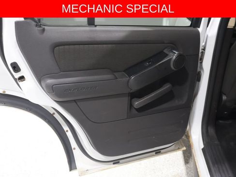 Used 2010 Ford Explorer XLT AWD/4WD image 18