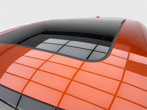 Used 2023 Porsche Macan image 13