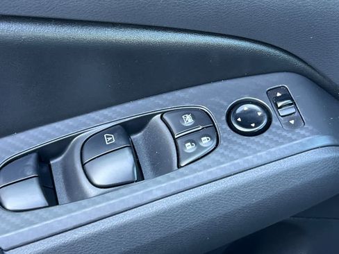 Used 2025 Nissan Altima 2.5 S image 14