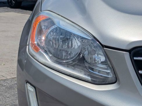 Used 2016 Volvo XC60 T5 Premier w/ Proximity Package FWD image 12