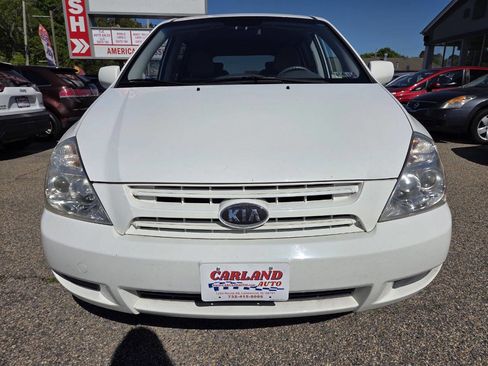 Used 2010 Kia Sedona LX FWD image 2