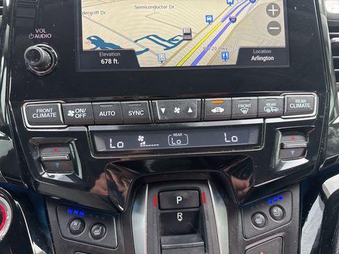 Used 2022 Honda Odyssey Elite image 12
