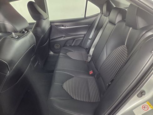 Used 2018 Toyota Camry SE FWD image 23