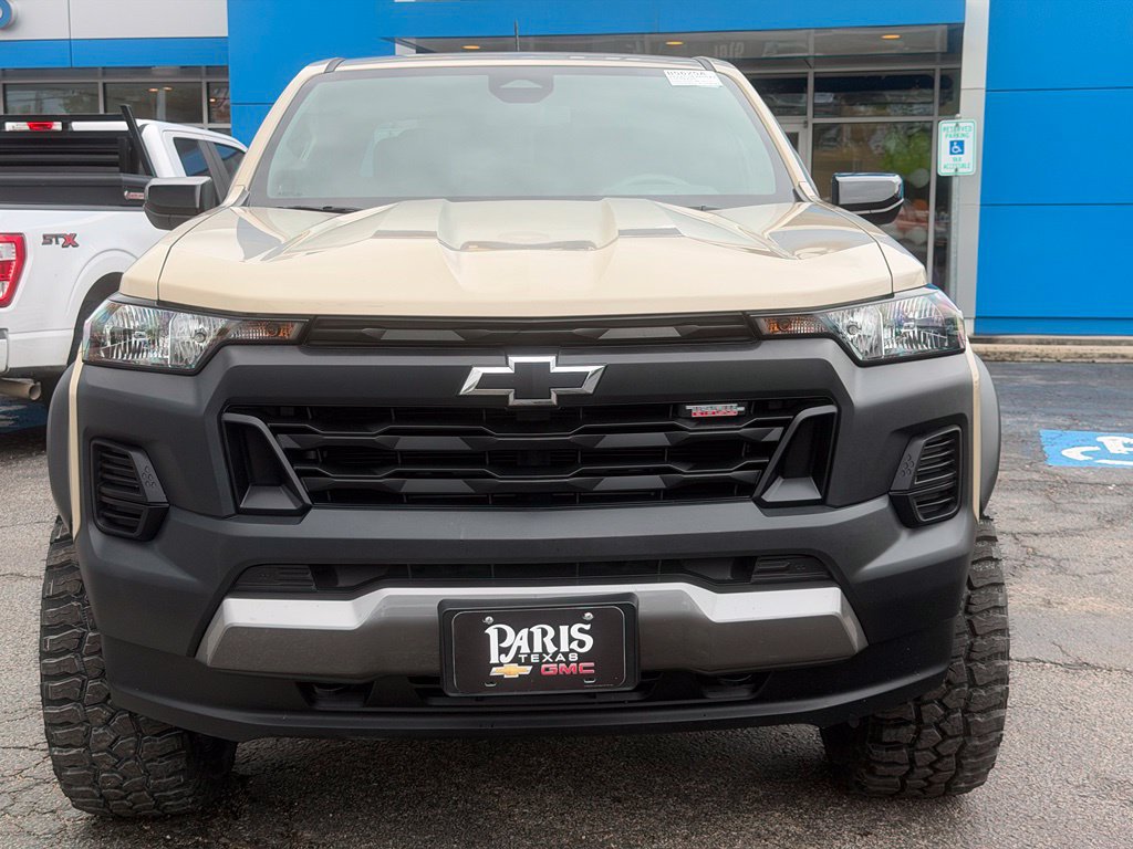 Used 2023 Chevrolet Colorado Trail Boss w/ Advanced Trailering Package AWD/4WD image 2