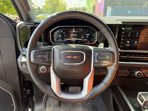 Used 2025 GMC Sierra 1500 Elevation w/ Elevation Premium Package AWD/4WD image 18