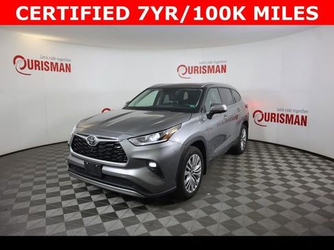 Used 2025 Toyota Highlander Platinum AWD/4WD image 2