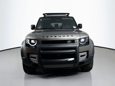 Certified 2023 Land Rover Defender 130 SE image 2