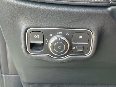 Used 2025 Mercedes-Benz G 550 image 21