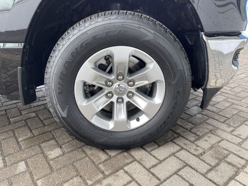 Used 2024 RAM 1500 Laramie image 14