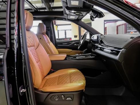 Used 2023 Cadillac Escalade Sport w/ LPO, ONYX Package AWD/4WD image 37