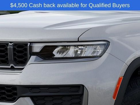 New 2026 Jeep Grand Cherokee 4WD image 12